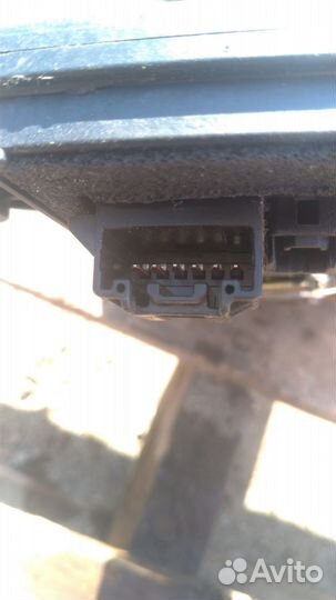 Замок двери передний правый Mazda 6 лифтбек 2.0