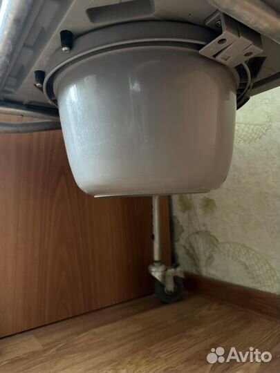 Стул туалет для инвалидов на колёсиках