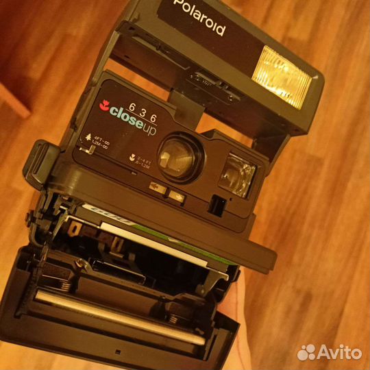 Плёночный фотоаппарат Polaroid 636 Closeup
