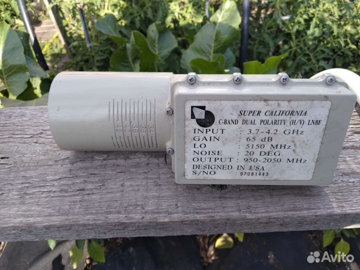 Понижающий преобращователь C-Band Dual Polarity