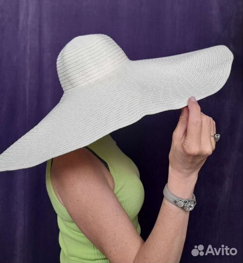 Шляпа с широкими полями