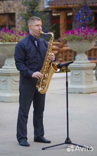 Саксофонист