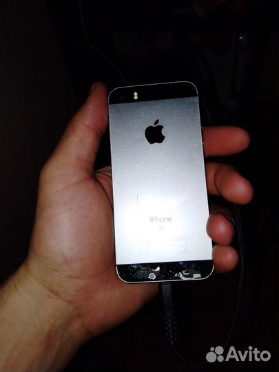 Телефон iPhone se