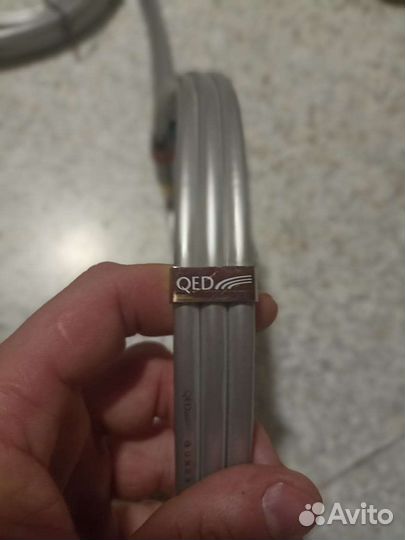 Акустический кабель qed