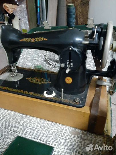 Швейная машина Чайка 2