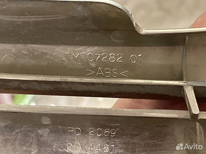 Решетка радиатора toyota corolla 120