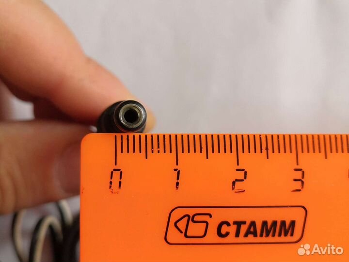 Автомобильный адаптер для зарядки фонаря