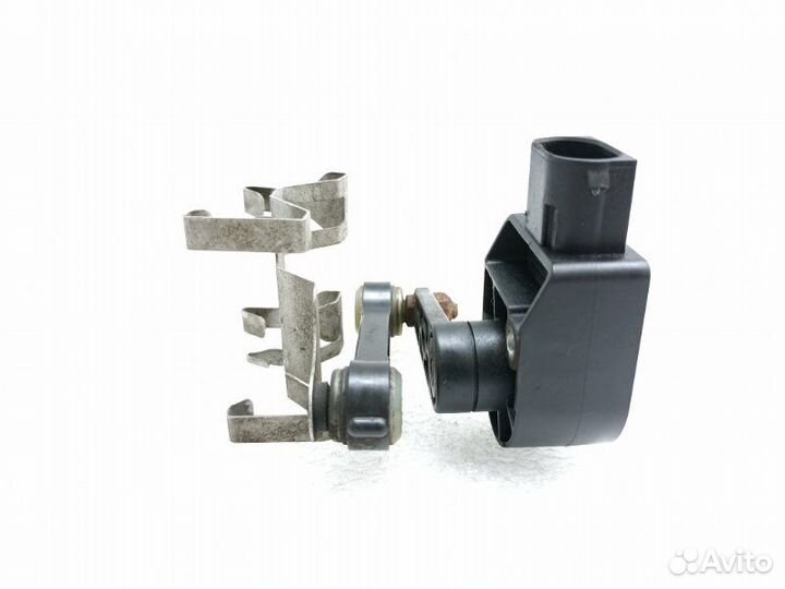 Датчик высоты дорожного просвета Mercedes-Benz