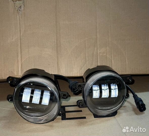 Противотуманные фары LED Toyota желтый/белый