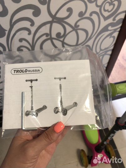 Самокат детский Trolo maxi салатово-розовый