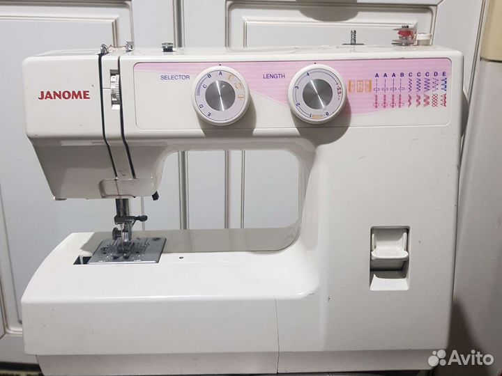 Швейная машина бу JanomeJT 1108