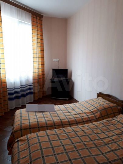 Комната 25 м² в 3-к., 1/3 эт.