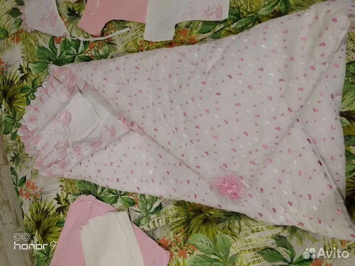 Комплект на выписку для девочки