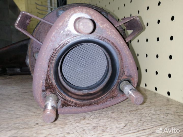 Выпускной коллектор VW Jetta-6/ VW Pollo Rus