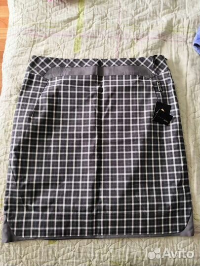 Юбка новая с кармашками 50 размер