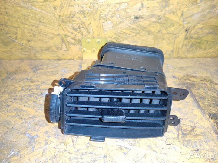 Дефлектор обдува салона левый Hyundai H1 (Starex)