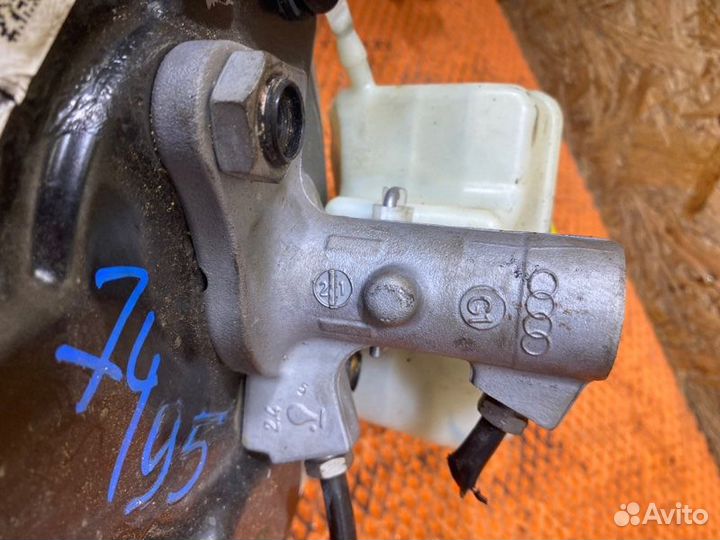 Вакуумный усилитель тормозов передний Audi Q5 I 8R