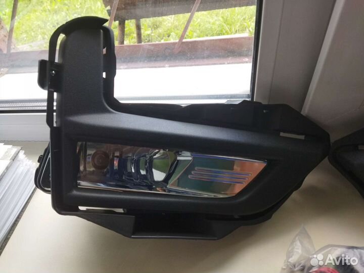 Продам передние противотуманные фары на X-trail