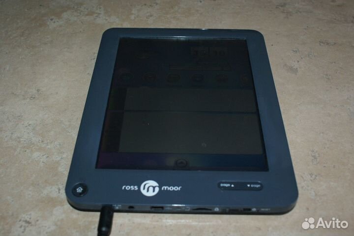 Электронная книга Ross & Moor Luna RMT-705