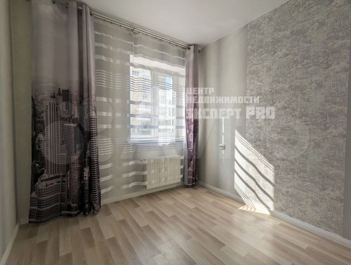 2-к. квартира, 52 м², 1/10 эт.