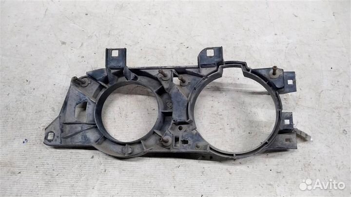 Кронштейн фар левый BMW 5 E34 88-95г