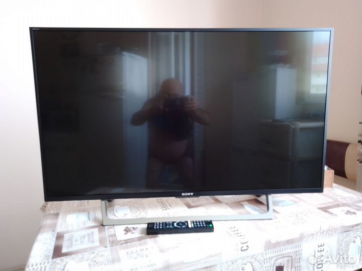 SMART TV sony 43 дюйма(108см). как новый