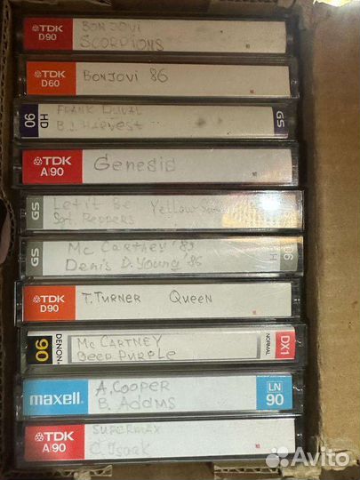 Аудиокассеты с записями
