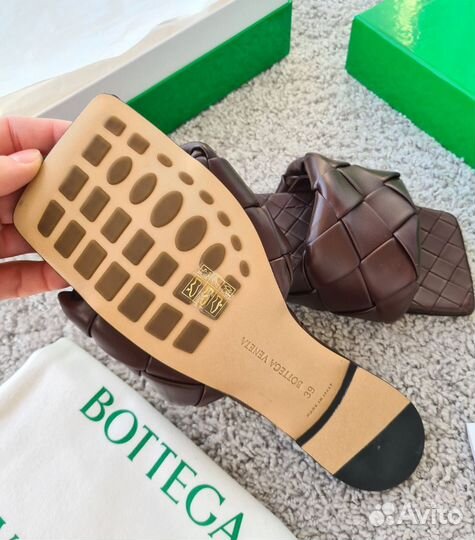 Шлёпанцы Bottega Veneta 39 оригинал