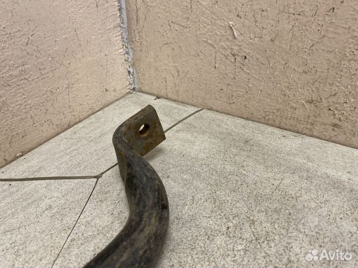 Стабилизатор передний