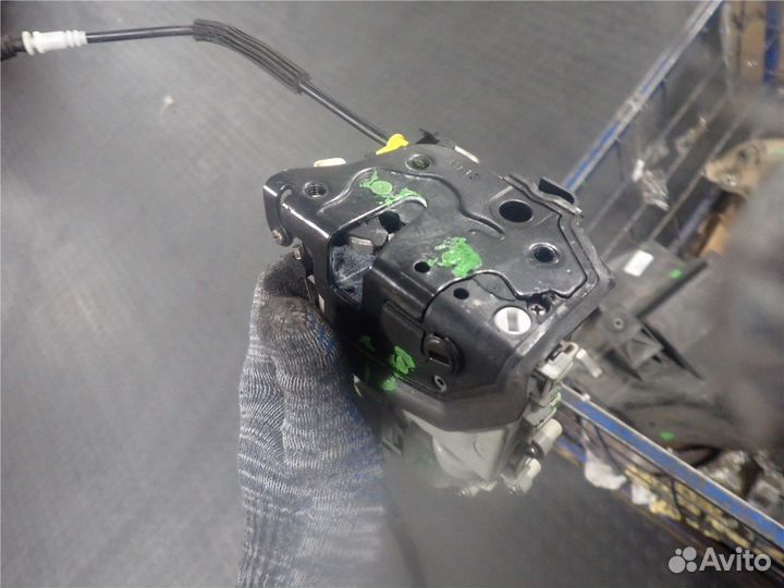 Замок двери Audi A4 (B8), 2013