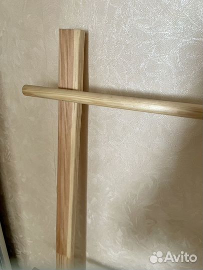Вешалка напольная деревянная