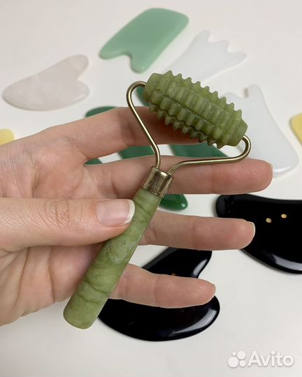 Скребок гуаша и массажный ролик