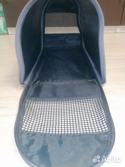 Переноска для кошек и собак