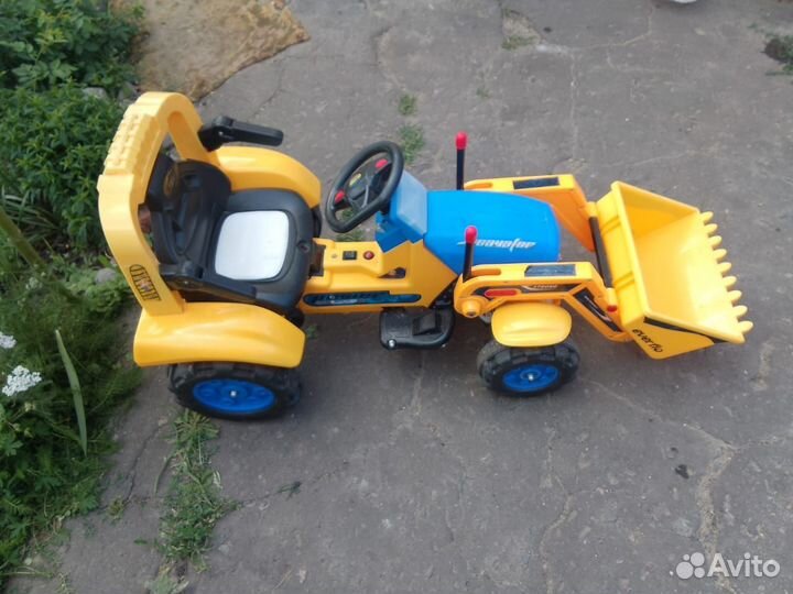 Детский электро трактор