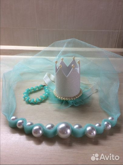 Корона, пояс, браслет