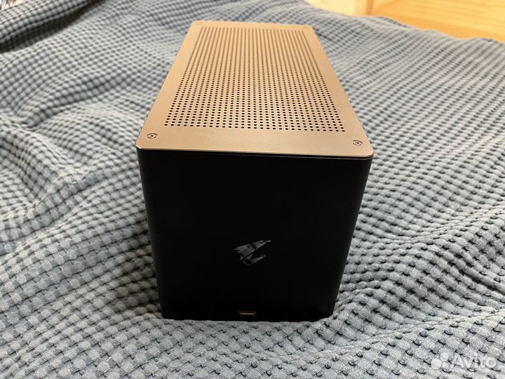 Внешняя видеокарта eGPU Gigabyte Aorus RTX 2080 Ti