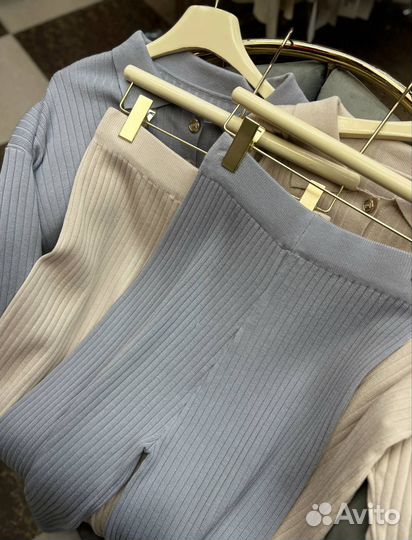 Трикотажный костюм женский