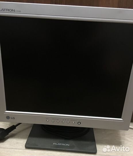 Монитор LG 15