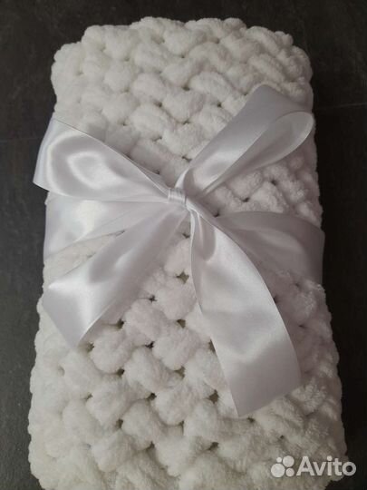 Пледы и покрывало