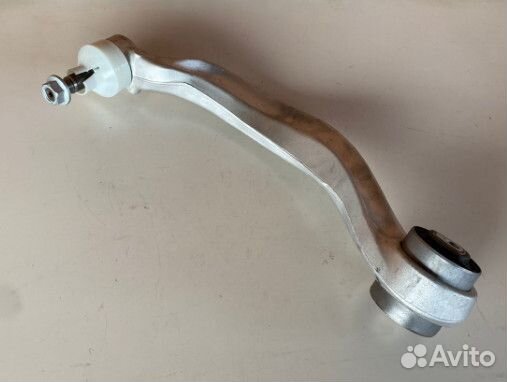 Рычаг передний нижний левый 31124083311 F01 F02 F0