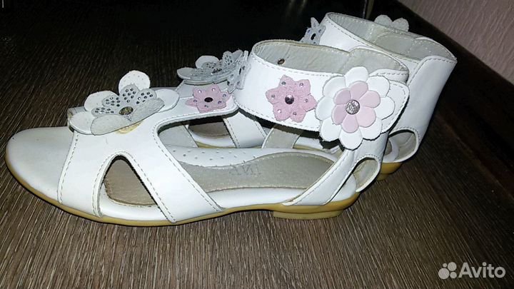 Босоножки для девочки