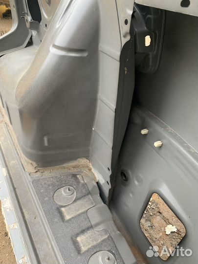 Крыло правое Четверть кузова заднее правое крыло