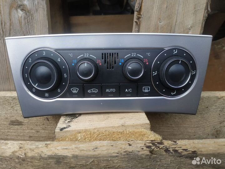 Блок управления климатом Mercedes C-Class W203