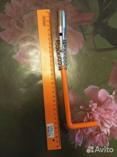 Свечной ключ 16мм