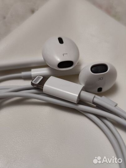 Наушники apple earpods lightning
