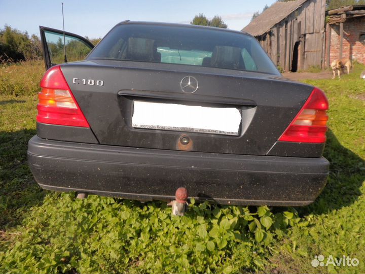 Крышка багажника Mercedes Benz C 202