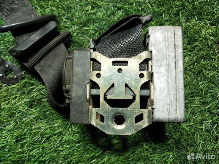 Ремень безопасности Mercedes C-Class (W203) II