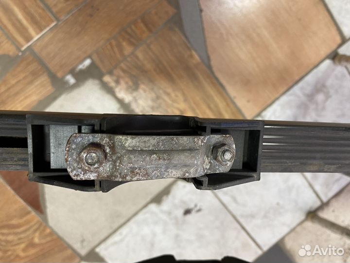 Багажник на крышу на рейлинги, дуга 110см, чёрный