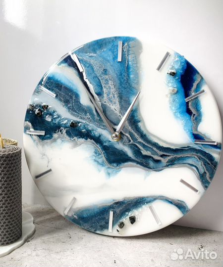 Часы ручной работы из эпоксидный смолы