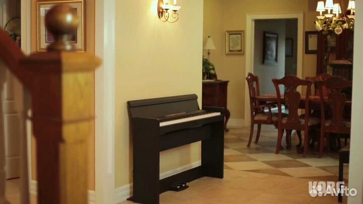 Цифровое пианино korg + Аксессуары